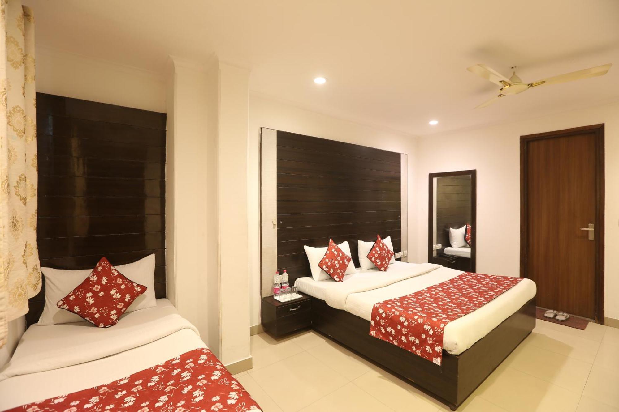 Airport Hotel Chanakya Delhi New Delhi Exterior photo
