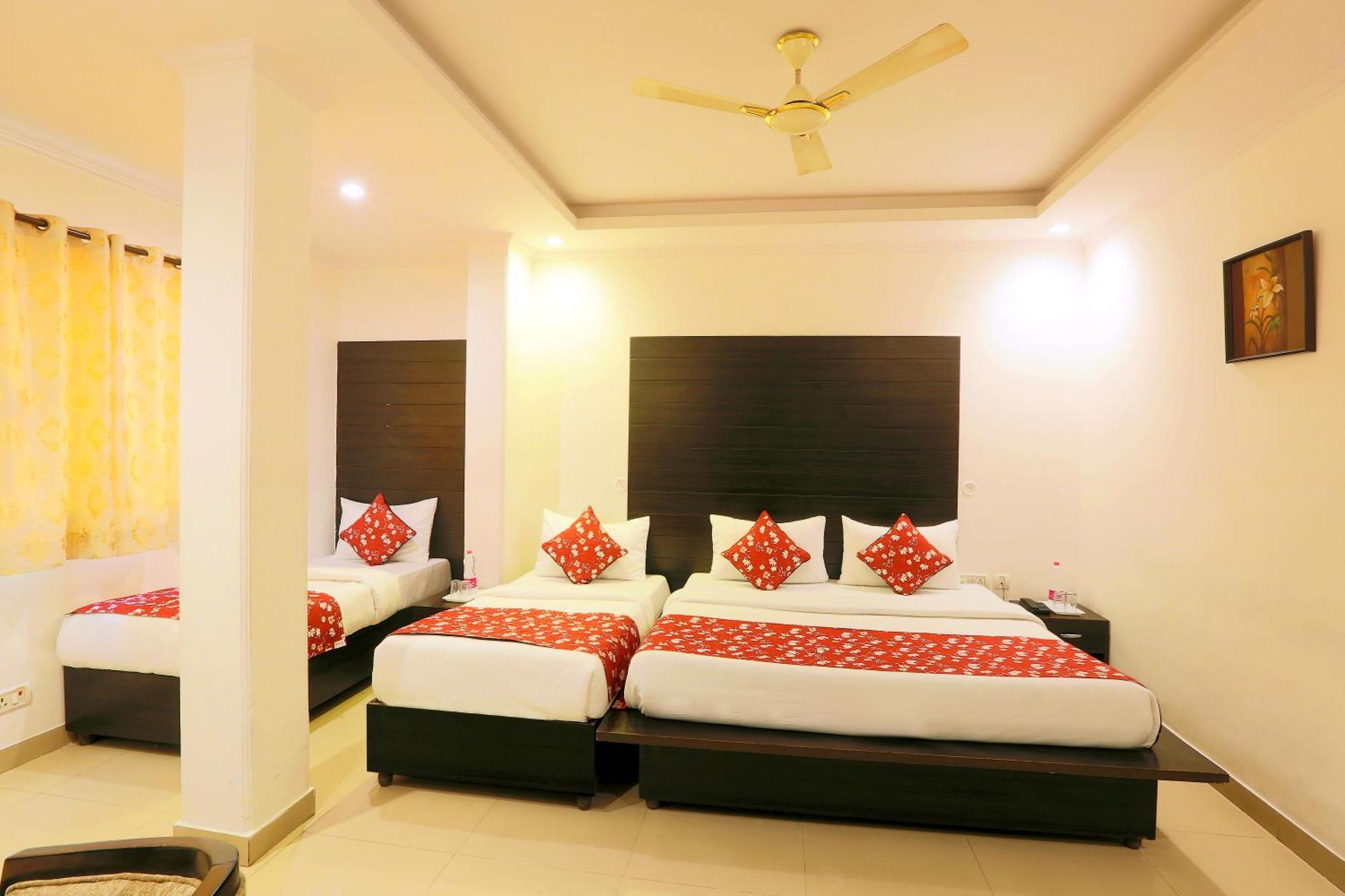 Airport Hotel Chanakya Delhi New Delhi Exterior photo