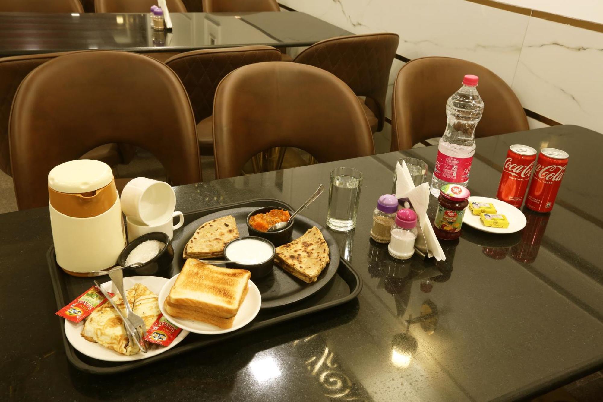 Airport Hotel Chanakya Delhi New Delhi Exterior photo